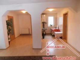 inchiriez-apartament-la-casa-3-camere-terezian-1