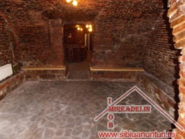 inchiriez-spatiu-comercial-131-mp-str-9-mai-2
