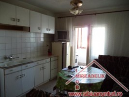 inchiriez-apartament-2-camere-vasile-aaron-1