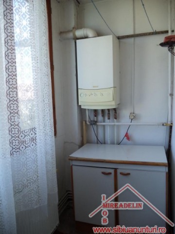 inchiriez-apartament-2-camere-vasile-aaron-3