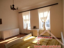 inchiriez-apartament-2-camere-la-casa-central-2