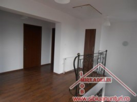 inchiriez-vila-5-camere-pe-zona-trei-stejari-7