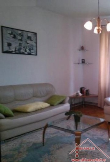 inchiriez-apartament-la-casa-3-camere-central