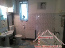 inchiriez-apartament-la-casa-3-camere-central-7