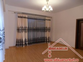 inchiriez-apartament-2-camere-modern-strand-1