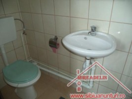 inchiriez-apartament-2-camere-strand-ii-4
