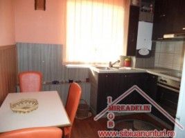 inchiriez-apartament-2-cameremodern-zona-garii-2