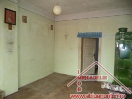 vand-apartament-2-camere-la-casa-central-3