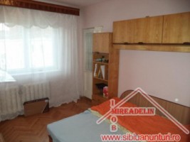 inchiriez-apartament-3-camere-zona-strand-3