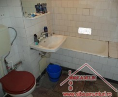 inchiriez-apartament-3-camere-zona-strand-5
