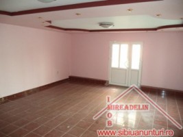 inchiriez-spatiu-comercial-80-mp-strand-1