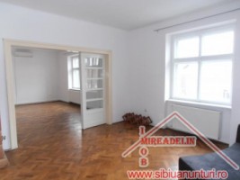 inchiriez-apartament-3-camere-la-vila-sub-arini-2