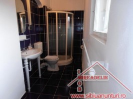 inchiriez-apartament-3-camere-la-vila-sub-arini-6