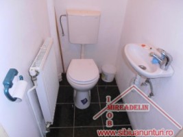 inchiriez-apartament-3-camere-la-vila-sub-arini-7