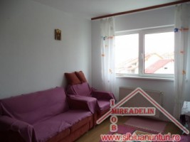 vand-apartament-3-camere-zona-piata-sadu-6