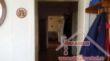 vand-casa-pretabil-sediu-firma-3