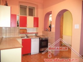 inchiriez-apartament-3-camere-la-casa-central-3