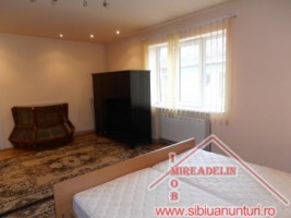 inchiriez-apartament-3-camere-stefan-cel-mare-1