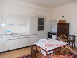 inchiriez-apartament-3-camere-stefan-cel-mare-5