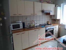 vand-mansarda-4-camere-zona-mihai-viteazu