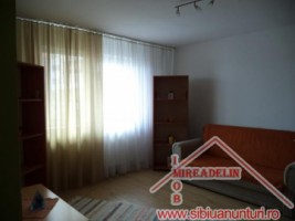 vand-mansarda-4-camere-zona-mihai-viteazu-1
