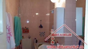vand-apartament-3-camere-zona-vasile-aaron-2