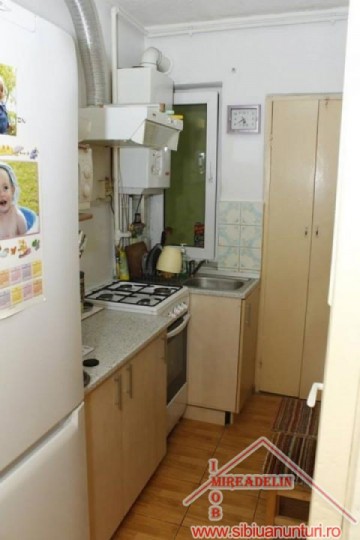 vand-apartament-2-camere-vasile-aaron-3