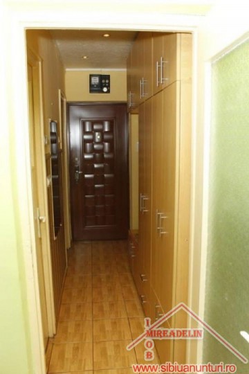 vand-apartament-2-camere-vasile-aaron-5