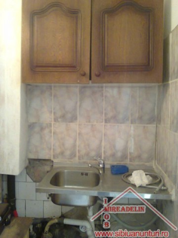 vand-garsoniera-zona-compa-2