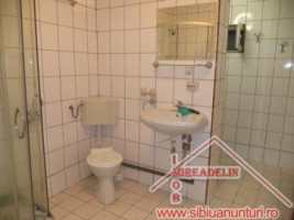 inchiriez-apartament-3-camere-valea-aurie-4