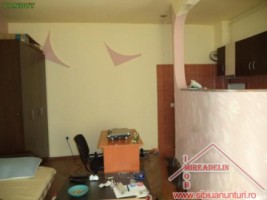 vand-casa-1-camera-zona-vasile-aaron