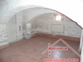 vand-casa-1-camera-zona-vasile-aaron-2