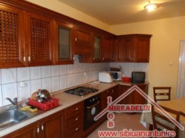vand-casa-3-camere-zona-gusterita-2
