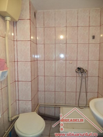 inchiriez-casa-5-camere-zona-garii-3