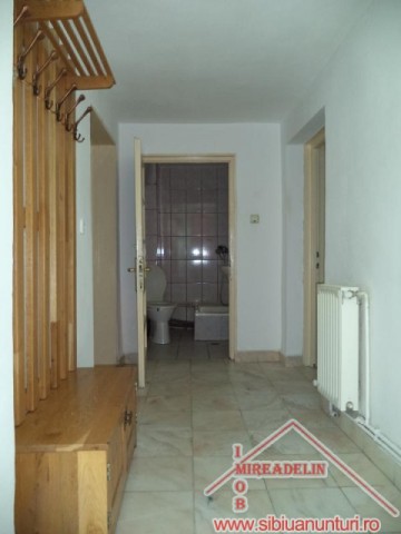 inchiriez-casa-5-camere-zona-garii-4