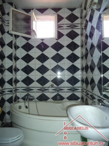 inchiriez-casa-5-camere-zona-garii-8