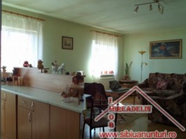 vand-mansarda-3-camere-zona-hipodrom-ii