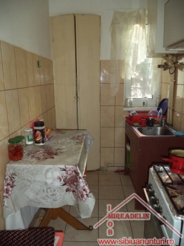 inchiriez-apartament-2-camere-cedonia-1