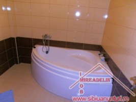 inchiriez-apartament-3-camere-calea-cisnadiei-3