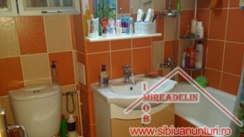 vand-apartament-3-camere-zona-piata-rahova-6