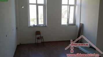 vand-garsoniera-zona-piata-cibin