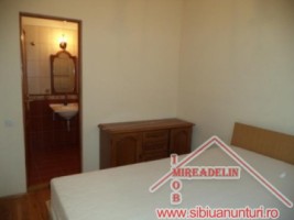 vand-apartament-3-camere-zona-parcul-sub-arini-3