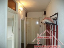 inchiriez-apartament-2-camere-semaforului-1
