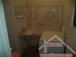 inchiriez-apartament-2-camere-semaforului-3