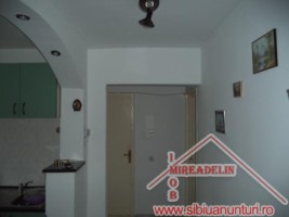 inchiriez-apartament-2-camere-zona-mihai-viteazu-2