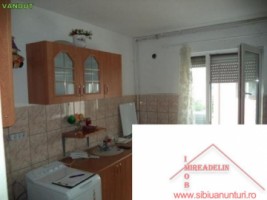 vand-garsoniera-28-mp-broscarie