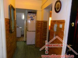 vand-apartament-3-camere-zona-rahova-7