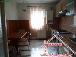inchiriez-apartament-4-camere-strand