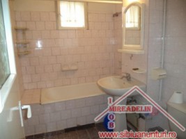 inchiriez-apartament-4-camere-strand-2