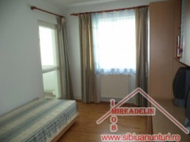 inchiriez-apartament-4-camere-strand-4